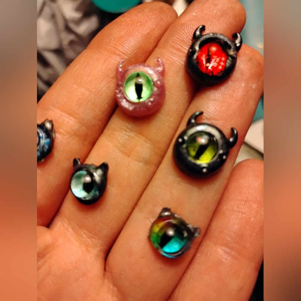 Mini monster eyeballs
